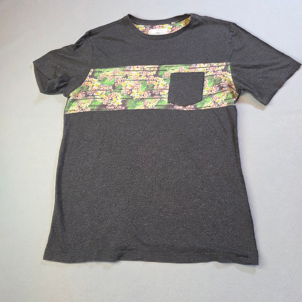 On The Byas Mens Floral Panel Pocket T-Shirt Heather Charcoal Grey Medium